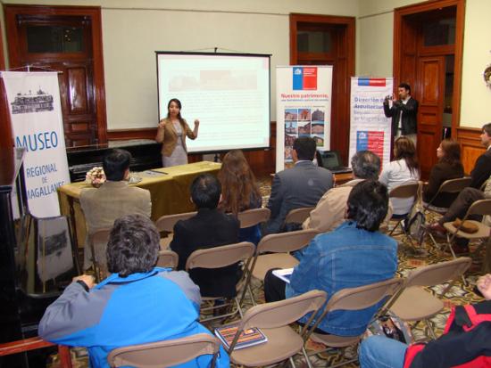 Participantes de charla