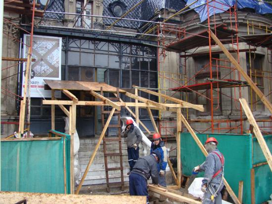 Trabajos de restauración exterior del museo