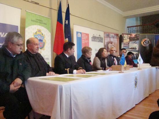 Conferencia de prensa a los medios de comunicación