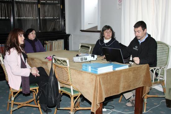 Equipo de trabajo reunidla en el museo